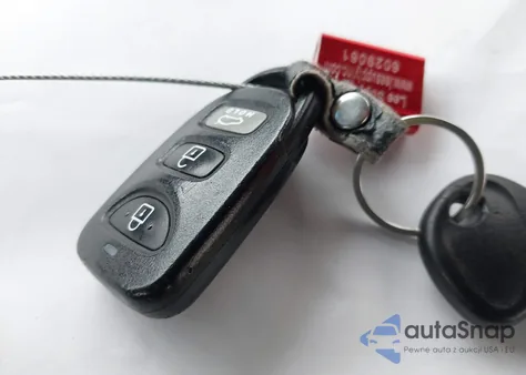 2019 Hyundai Elantra Se z USA, uszkodzony, nr VIN 5NPD74LF3KH447223